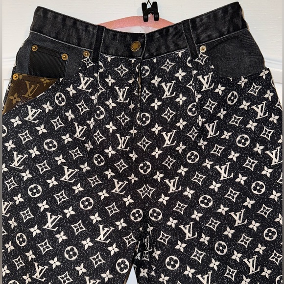 LOUIS VUITTON Monogram Denim Mom Jeans SIZE 36 european (4 US or Small) - Picture 3 of 16
